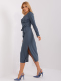 Elegantní modré midi šaty s dlouhým rukávem