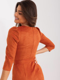Mini šaty s 3/4 rukávy v tmavě oranžové barvě
