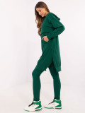 Stylový komplet s kapucí v tmavě zelené barvě