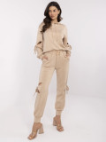 Béžový komplet s dlouhým rukávem
