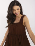 Hnědé letní šaty s volánem