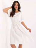 Bílé rozšířené šaty s krátkým rukávem