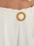 Bílé viskózové šortky s páskem