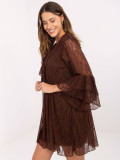Hnědé áčkové mini šaty s krajkou a vázáním