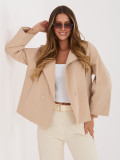 Krátký přechodný kabát v camel barvě
