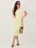 Světle žluté bavlněné letní šaty s páskem