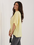 Žlutá halenka s V výstřihem a krátkým rukávem