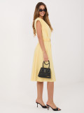 Žluté rozšířené midi šaty s páskem