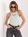 Mátový žebrovaný top s výšivkou