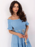 Modré letní šaty s off-shoulder střihem
