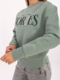 Pohodlná mikina s výšivkou v pistáciové barvě