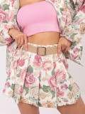 Růžové květinové šortky se širokými kalhotami a páskem