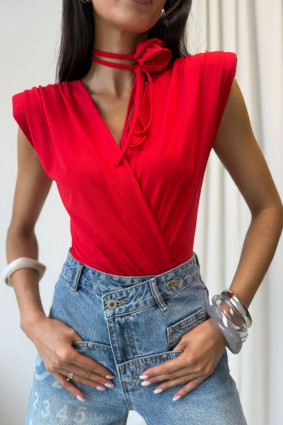Červené body Solene s ozdobným páskem