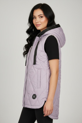 Fialová vesta s kapucí