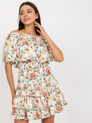 Bílo-červený komplet s květinovým vzorem