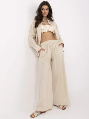 Béžový komplet s dlouhým rukávem