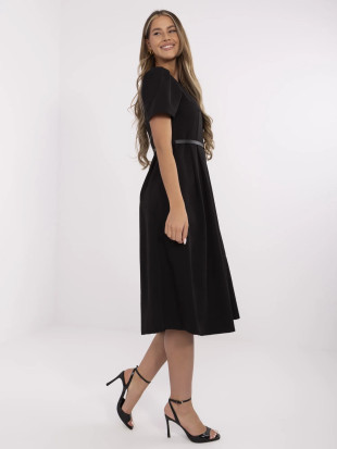 Elegantní černé midi šaty