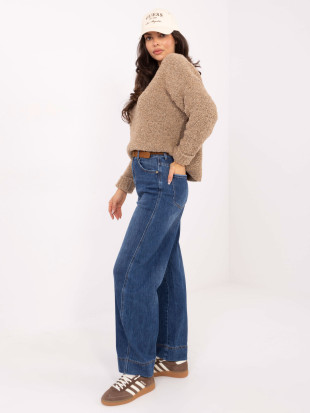 Béžový pletený svetr s kulatým výstřihem