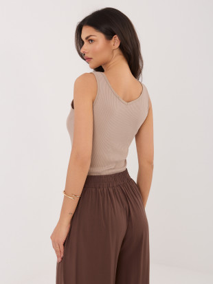 Béžový žebrovaný top s výstřihem do V