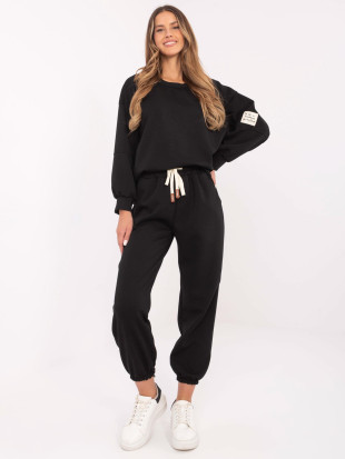 Stylový černý komplet