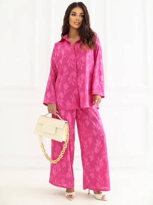 Růžová souprava s košilí a kalhotami