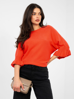 Elegantní korálový svetr s 3/4 rukávy a volánem